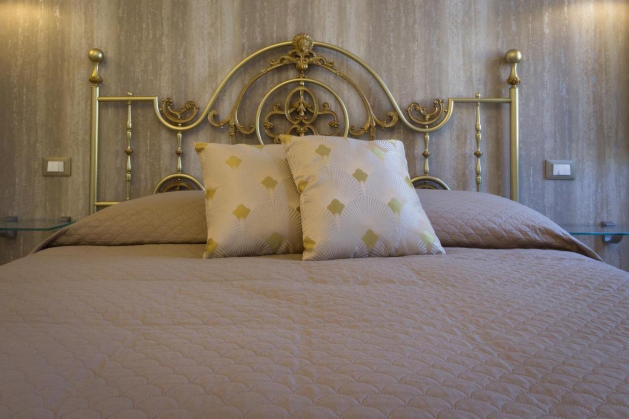 Villa Valverde Apartments E B&B ตาออร์มินา ภายนอก รูปภาพ